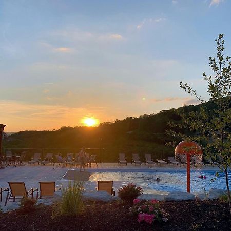 Chateau On The Cove Branson Eksteriør billede