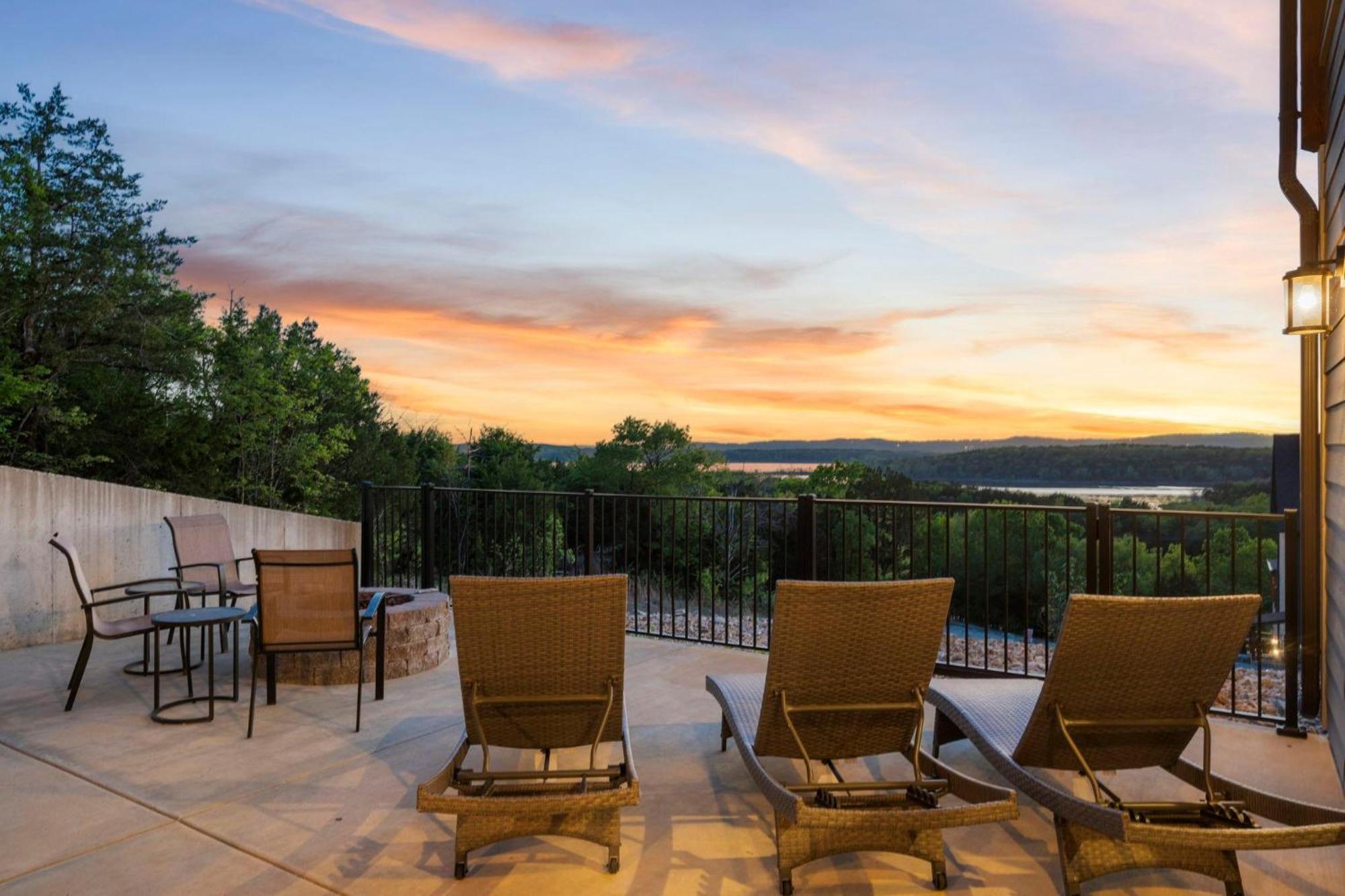 Chateau On The Cove Branson Eksteriør billede